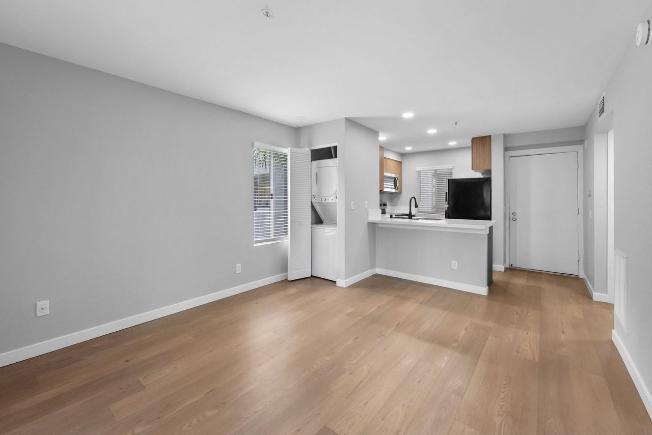 The Grand Costa Mesa - Photo 5 of 50