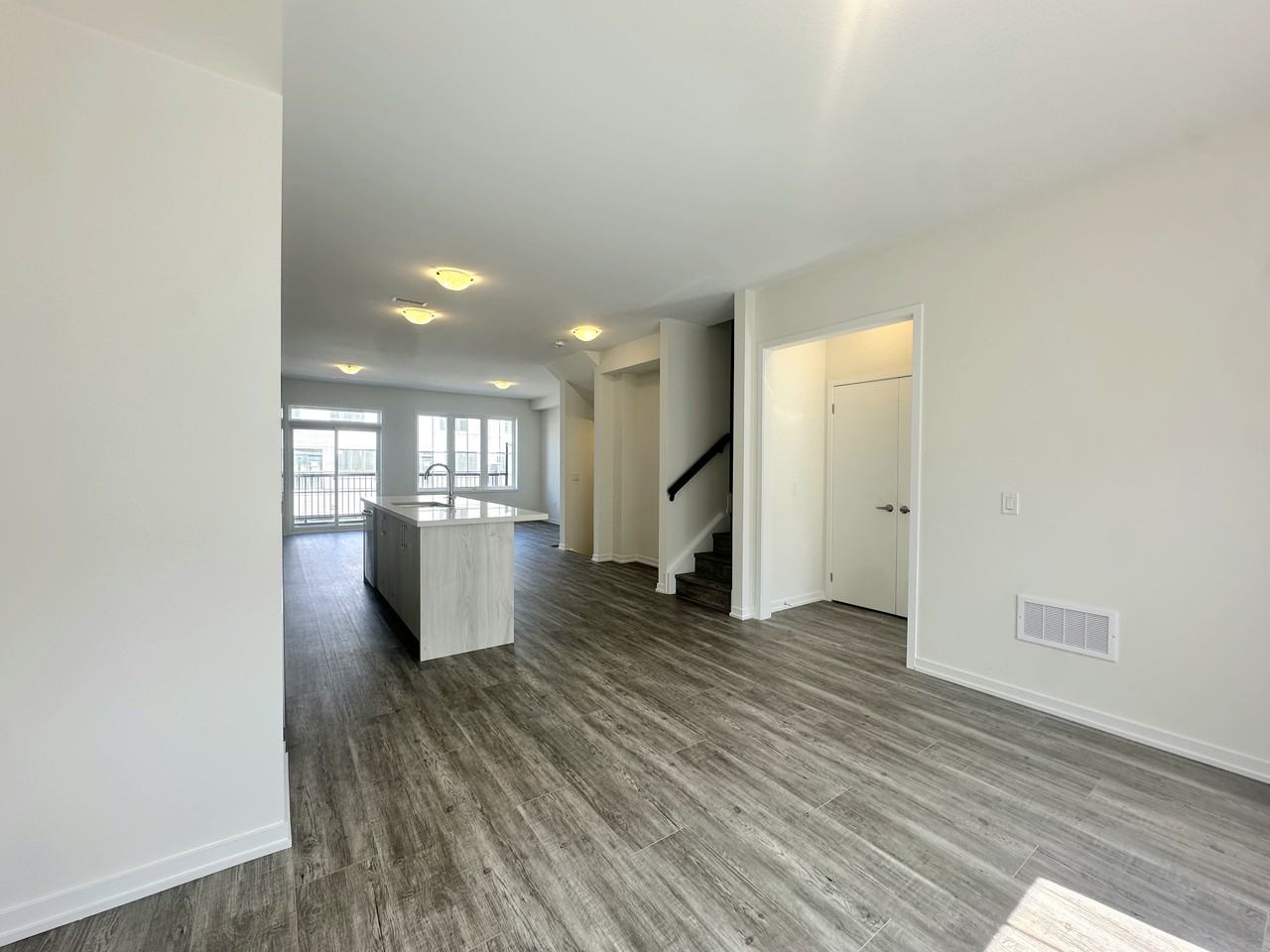 11 Kingbird Common - Photo 7 of 29