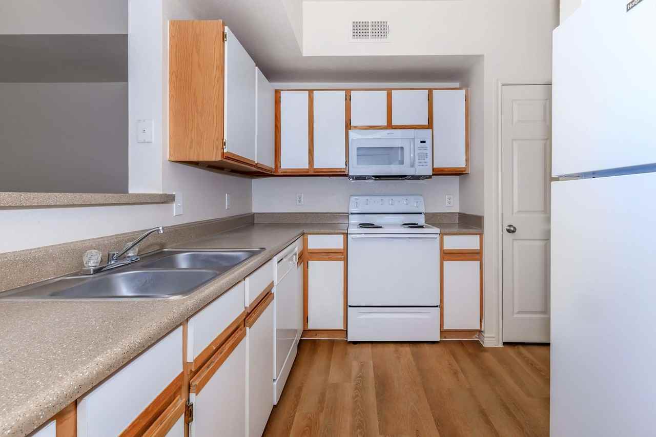 Willowbend Apartments - Photo 7 of 14
