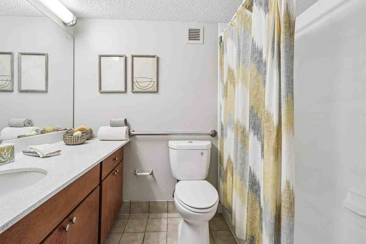 Providence Mockingbird - Photo 7 of 35