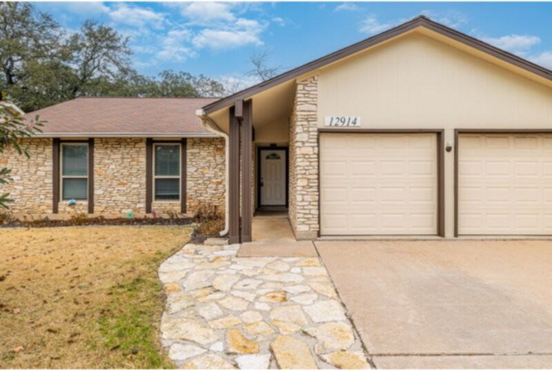 12914 Pegasus St - Photo 3 of 30