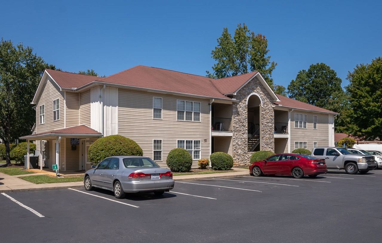 Nevin Place Apartments - Photo 4 of 50