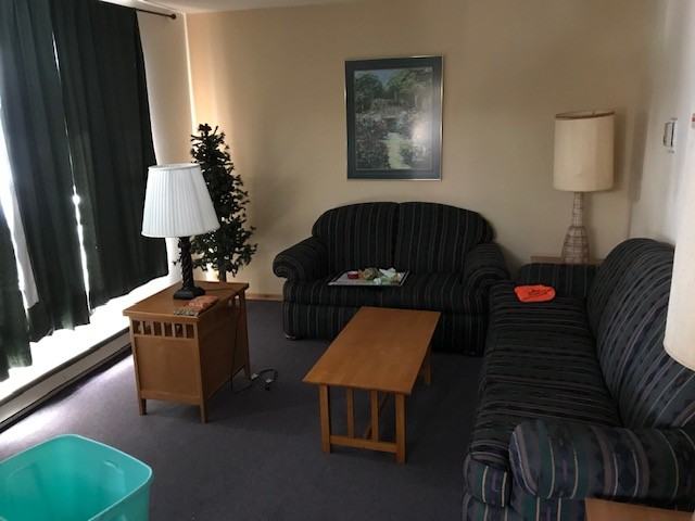 1002 Franklin St - Photo 2 of 9