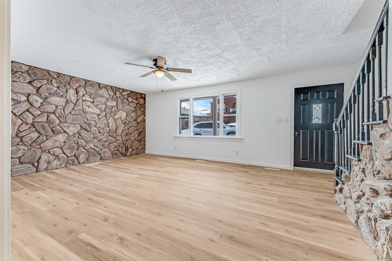 2112 Gould Ave #1 - Photo 5 of 30