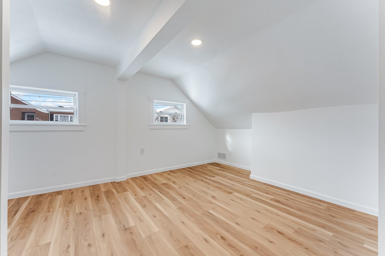 2112 Gould Ave #1 - Photo 7 of 30