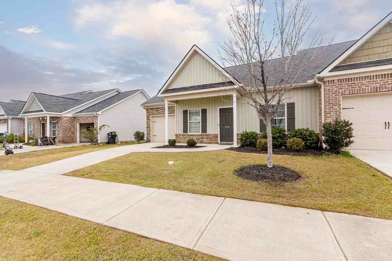 948 Erika Ln #948 - Photo 3 of 36