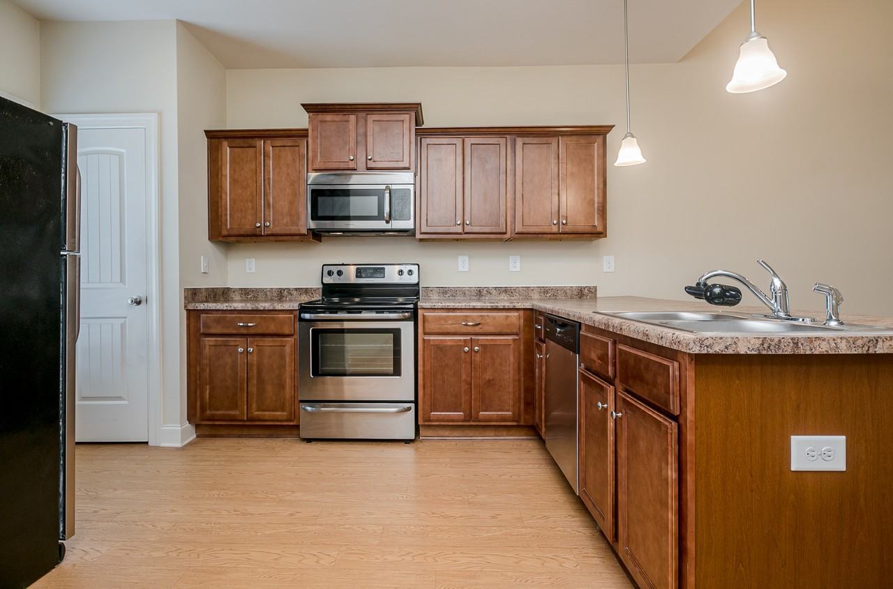 948 Erika Ln #948 - Photo 5 of 36