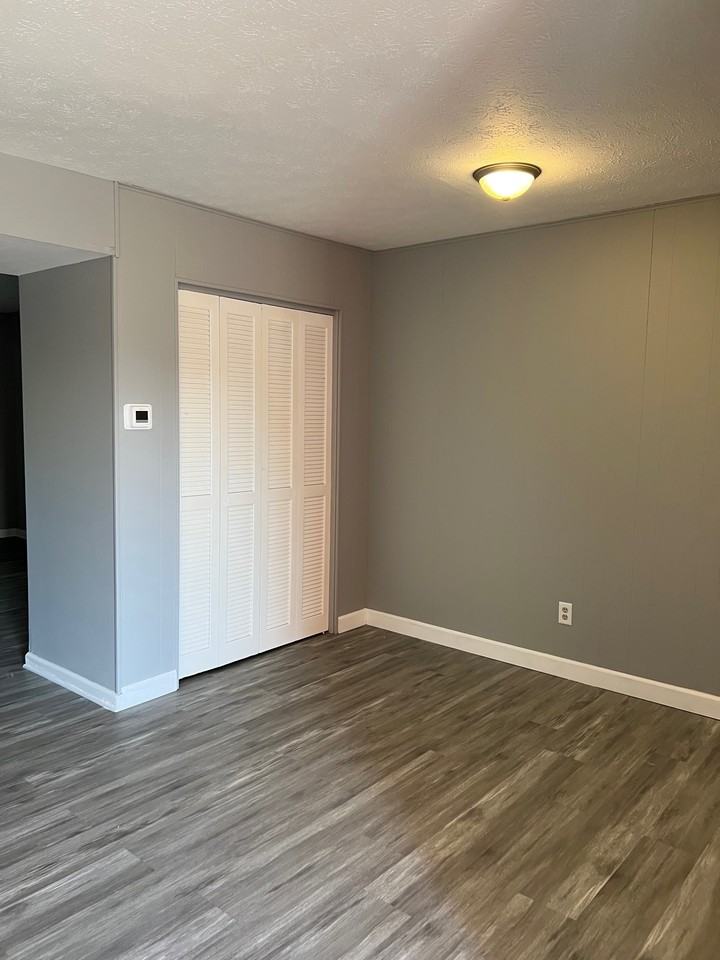 2900 E Mound St #F - Photo 3 of 10