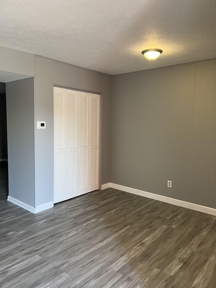 2900 E Mound St #F - Photo 4 of 10