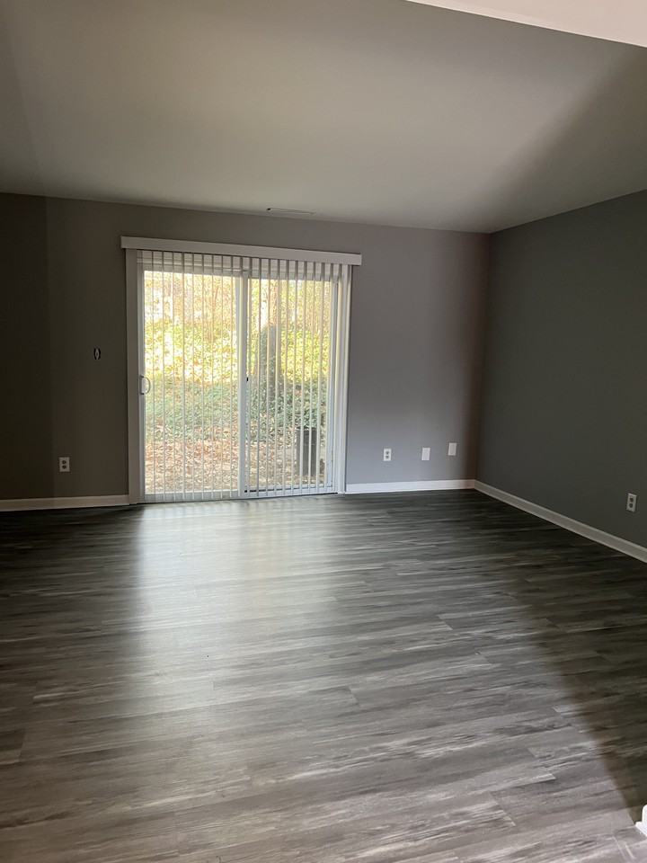 2900 E Mound St #F - Photo 7 of 10