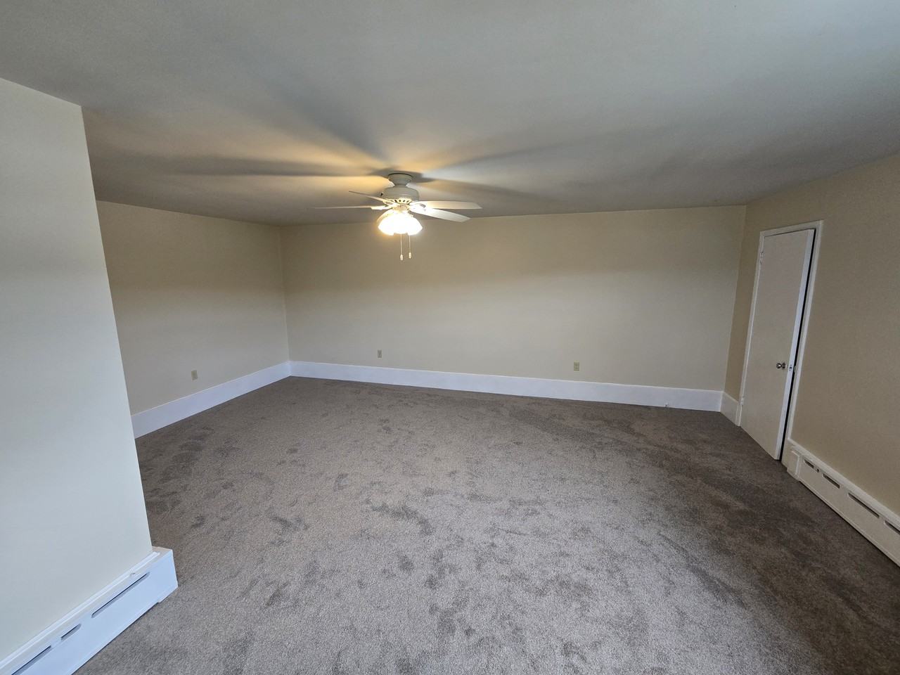 201 E 4th Ave - Photo 6 of 13