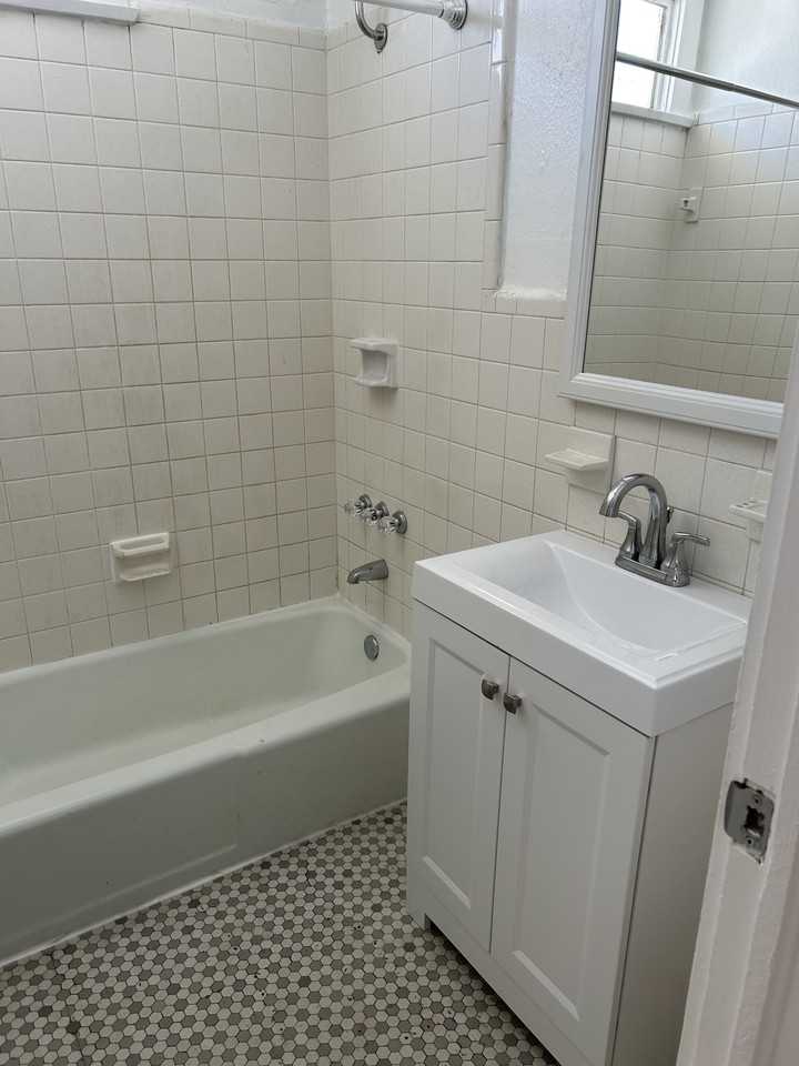 5816 Tchoupitoulas St #1 - Photo 4 of 11