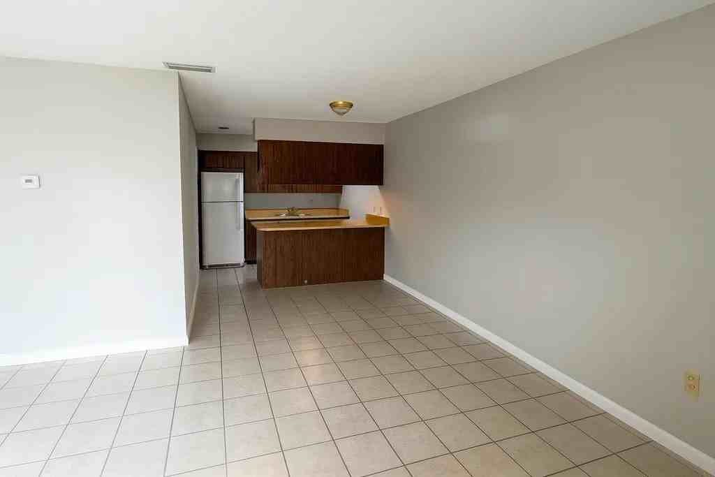 1733 Sw 108th Ln #2 - Photo 5 of 7