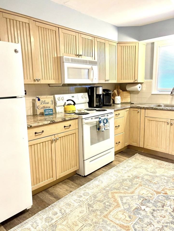 236 E Carpenter St #NA - Photo 7 of 14