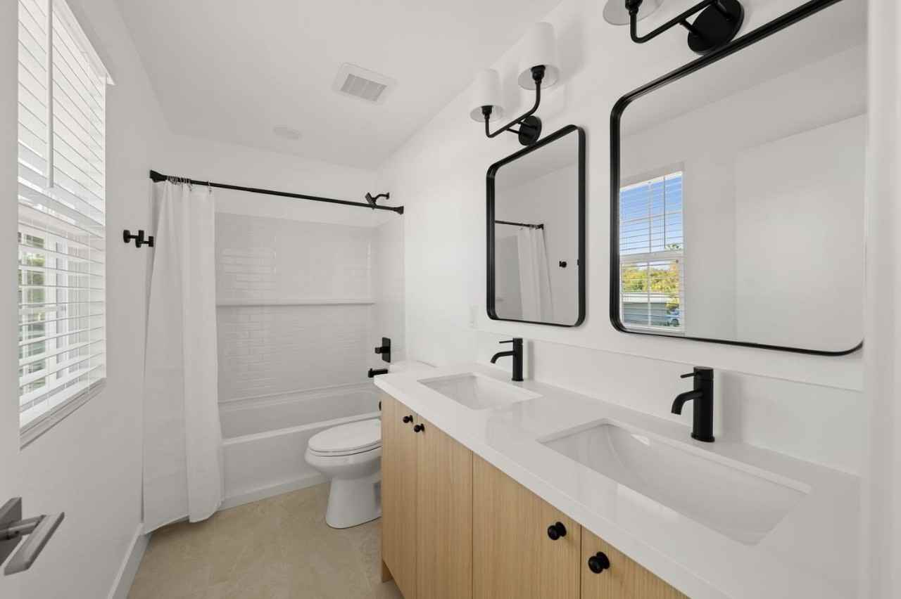 4040 Balsam St #4040 - Photo 5 of 11