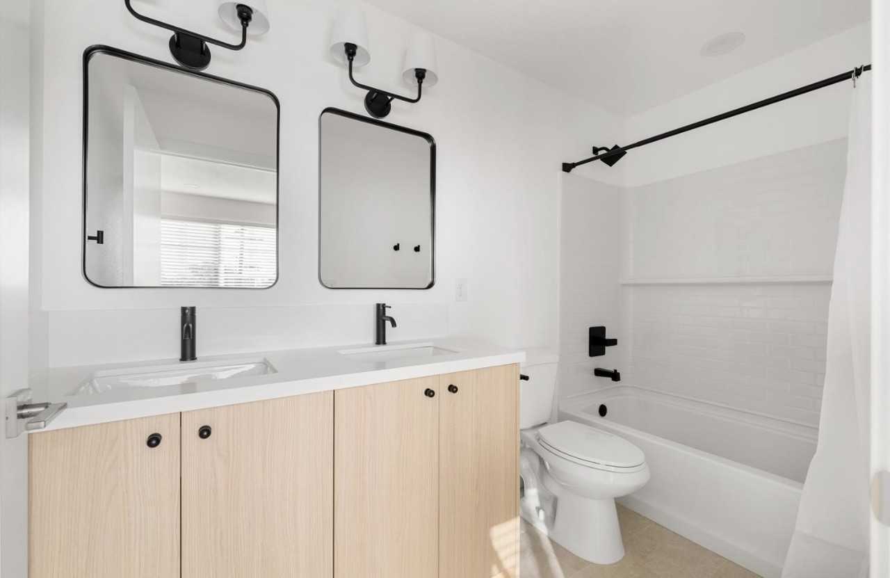 4040 Balsam St #4040 - Photo 7 of 11