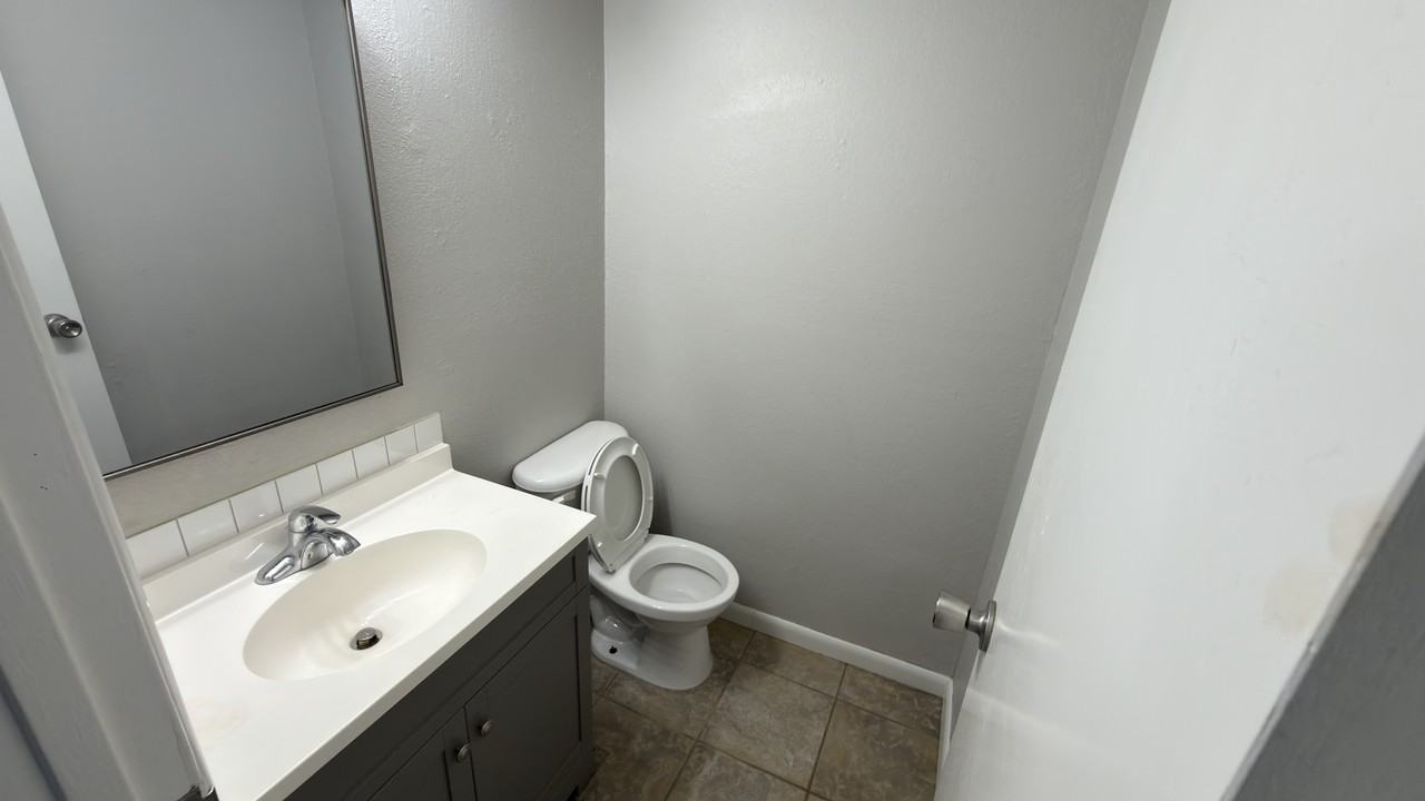 150 W Kent St #NA - Photo 7 of 11