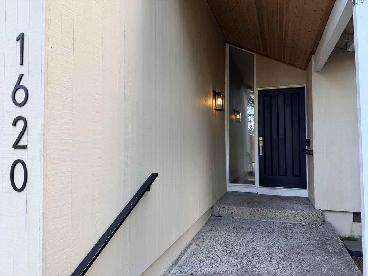 1620 Ash St #NA - Photo 3 of 31