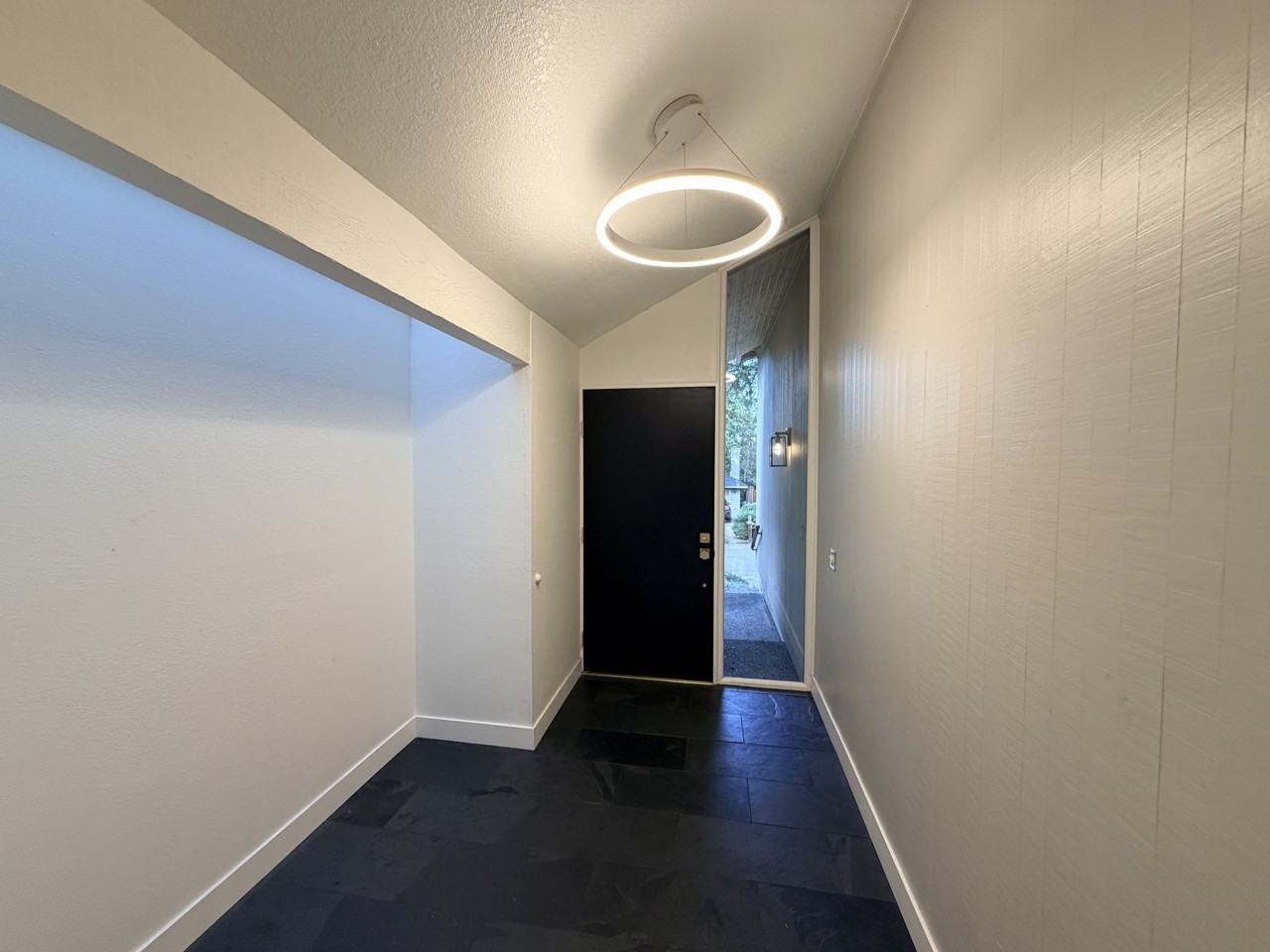 1620 Ash St #NA - Photo 5 of 31