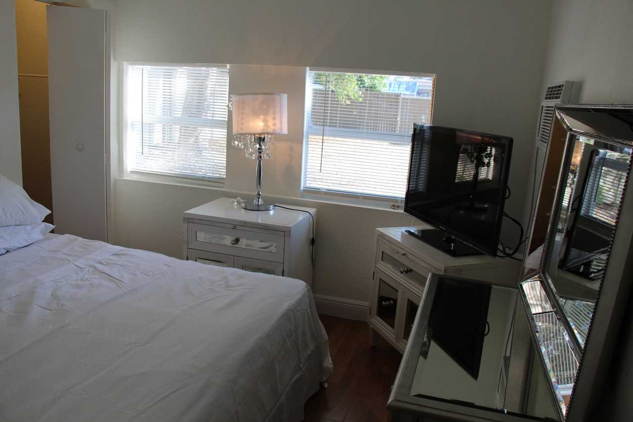 227 Nw 59th St #NA - Photo 7 of 10