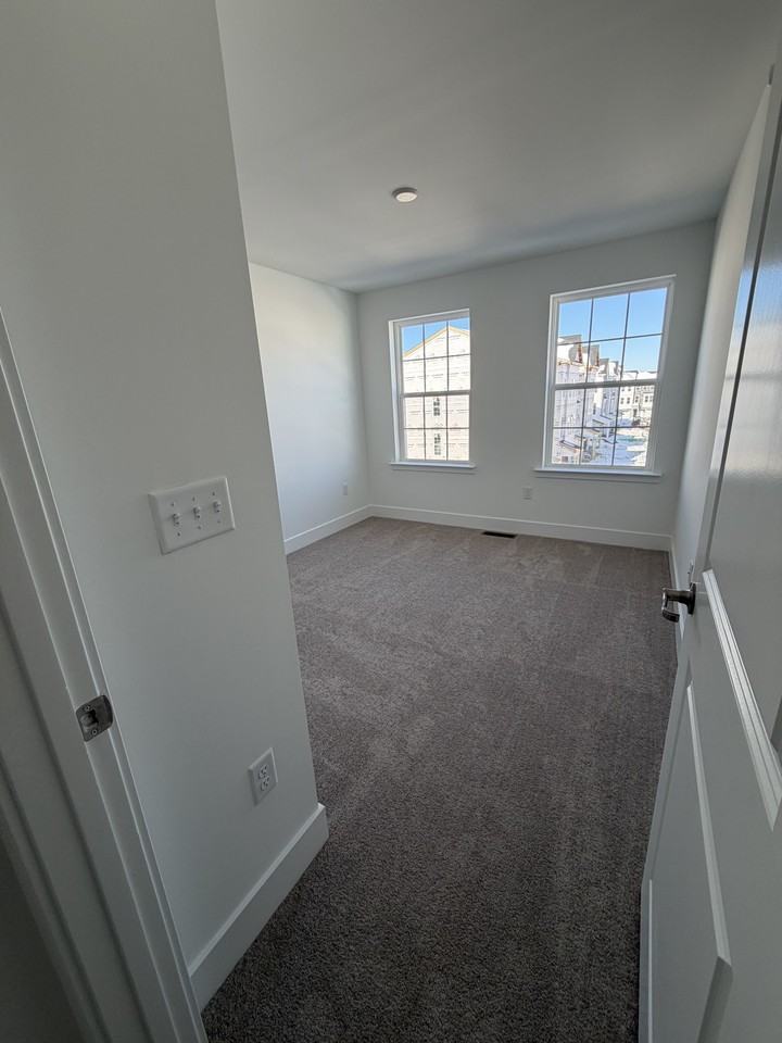 36 Primrose Ct #1 - Photo 3 of 20