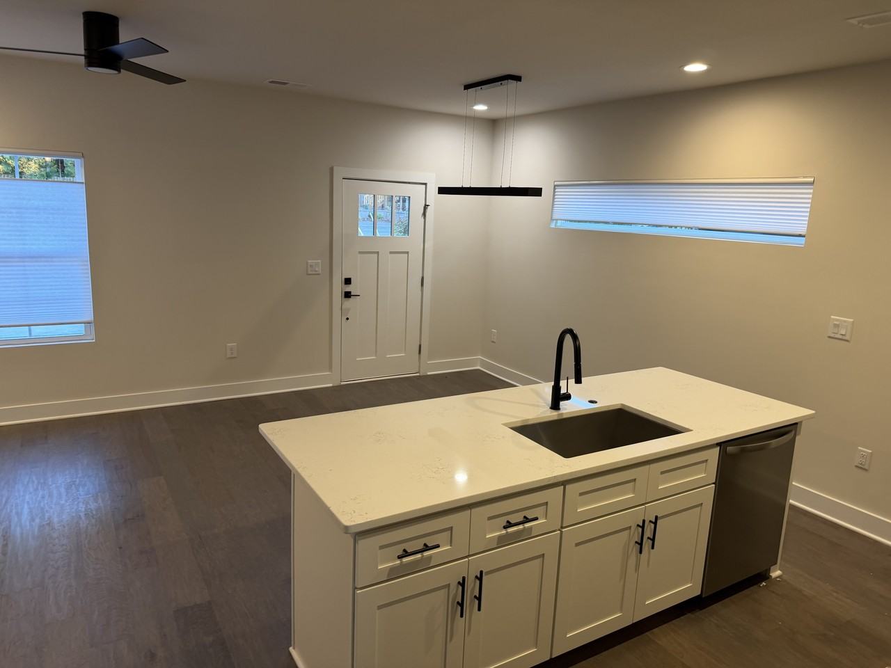 19809 N Ferry St #1 - Photo 2 of 8