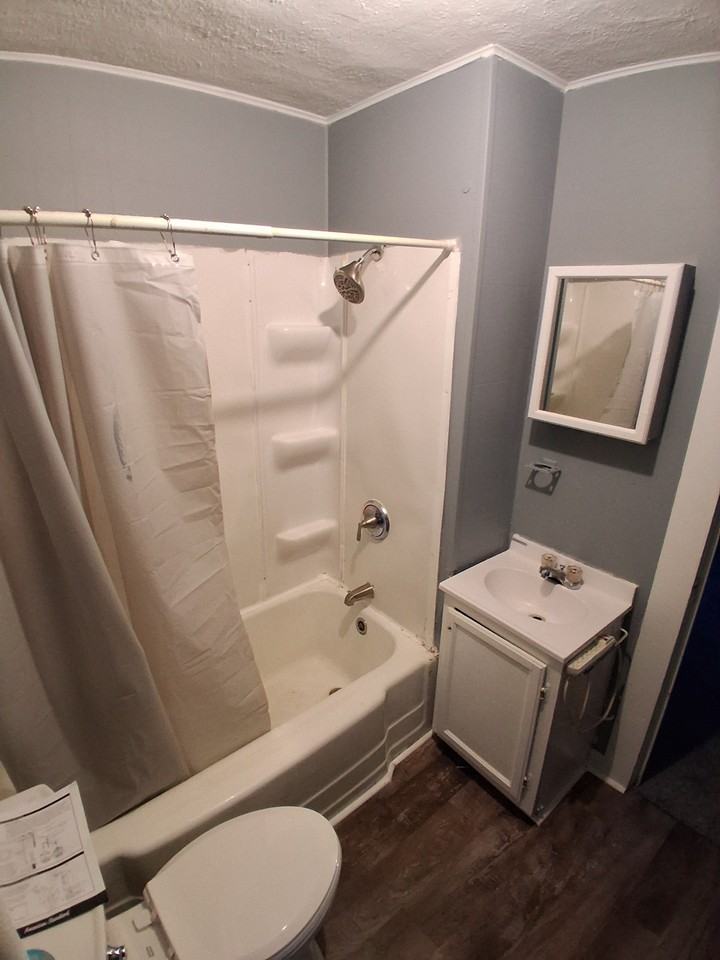 909 W Cushing St #NA - Photo 7 of 9