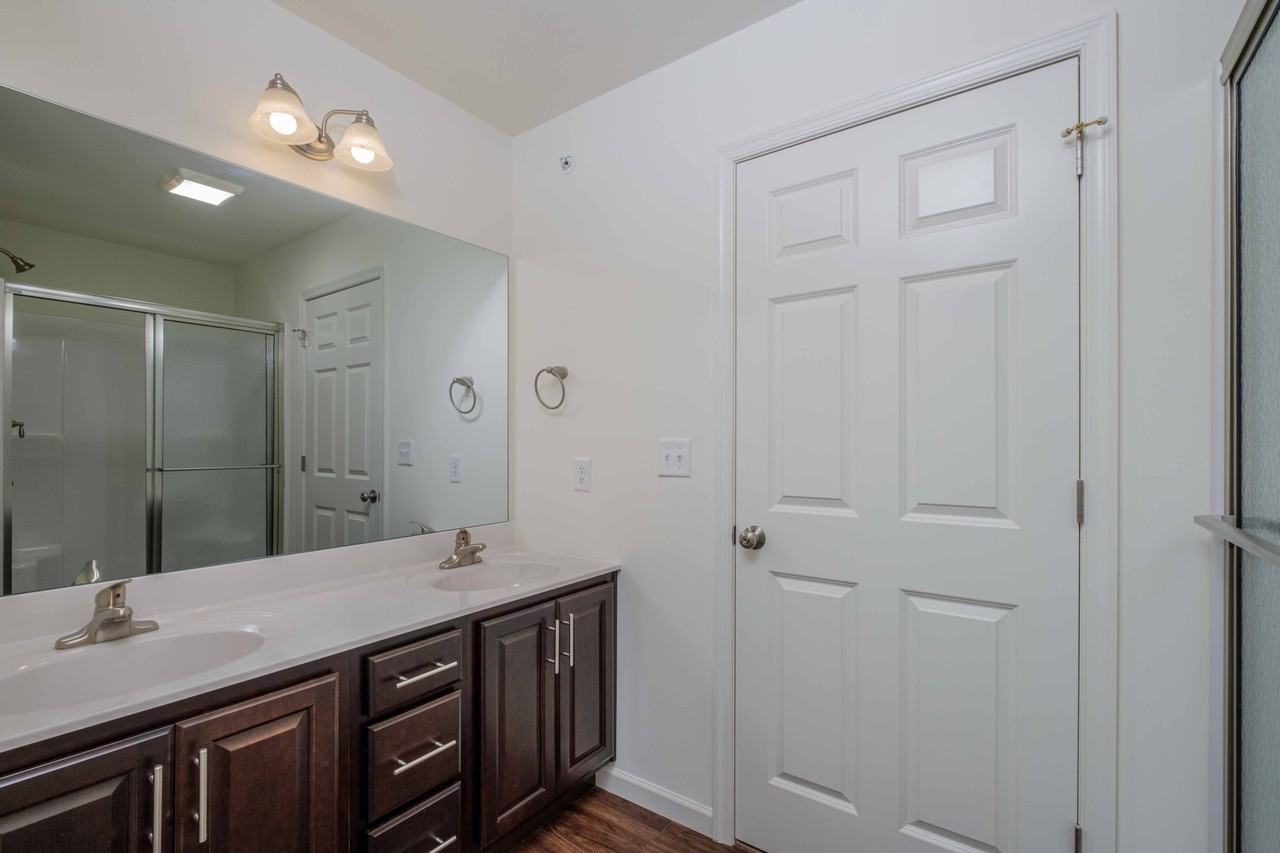 264 Oakridge Dr - Photo 7 of 12