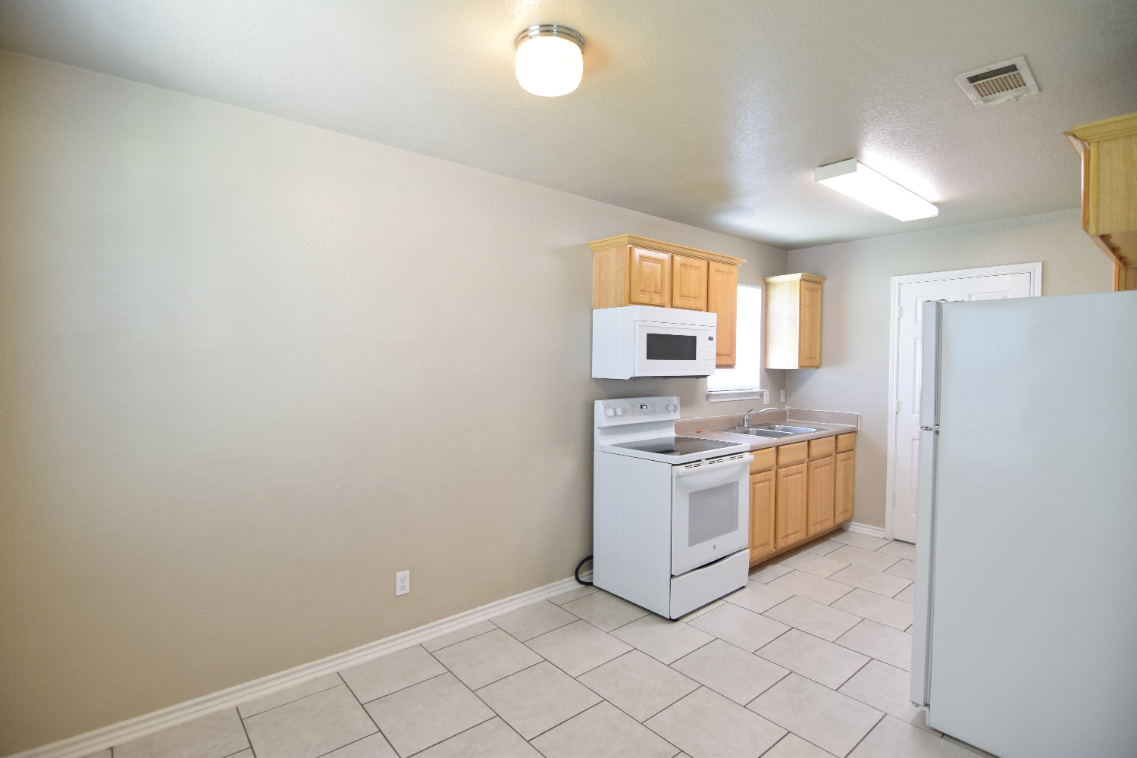 712 Dunbar Rd #NA - Photo 3 of 16