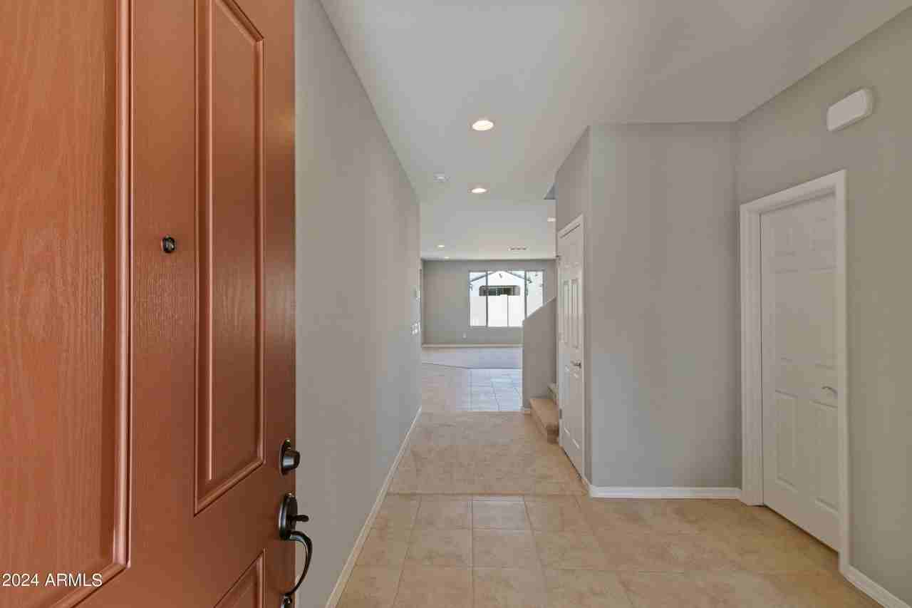 8956 W Luke Ave - Photo 3 of 47