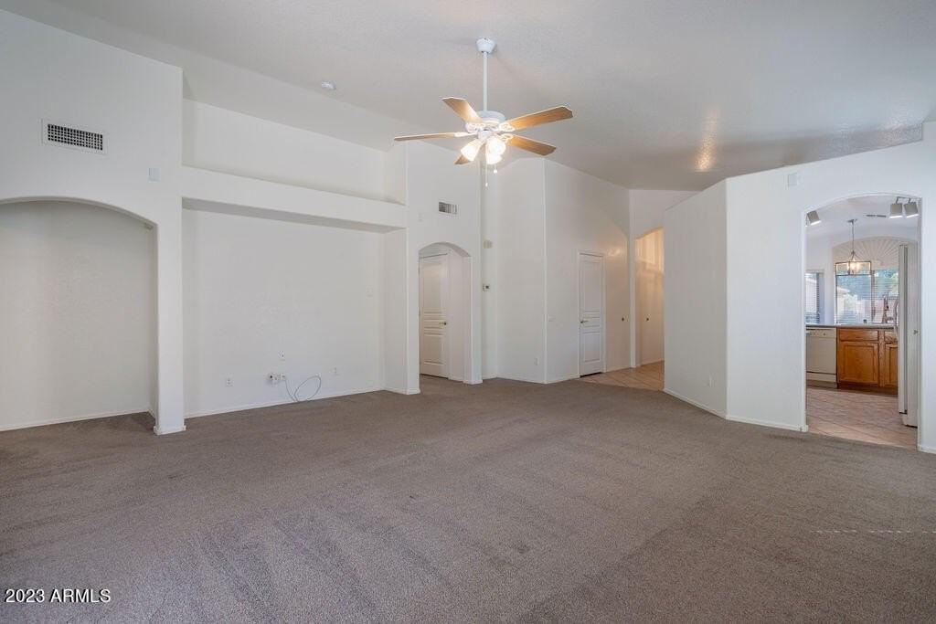 1452 W Blue Ridge Way - Photo 5 of 33