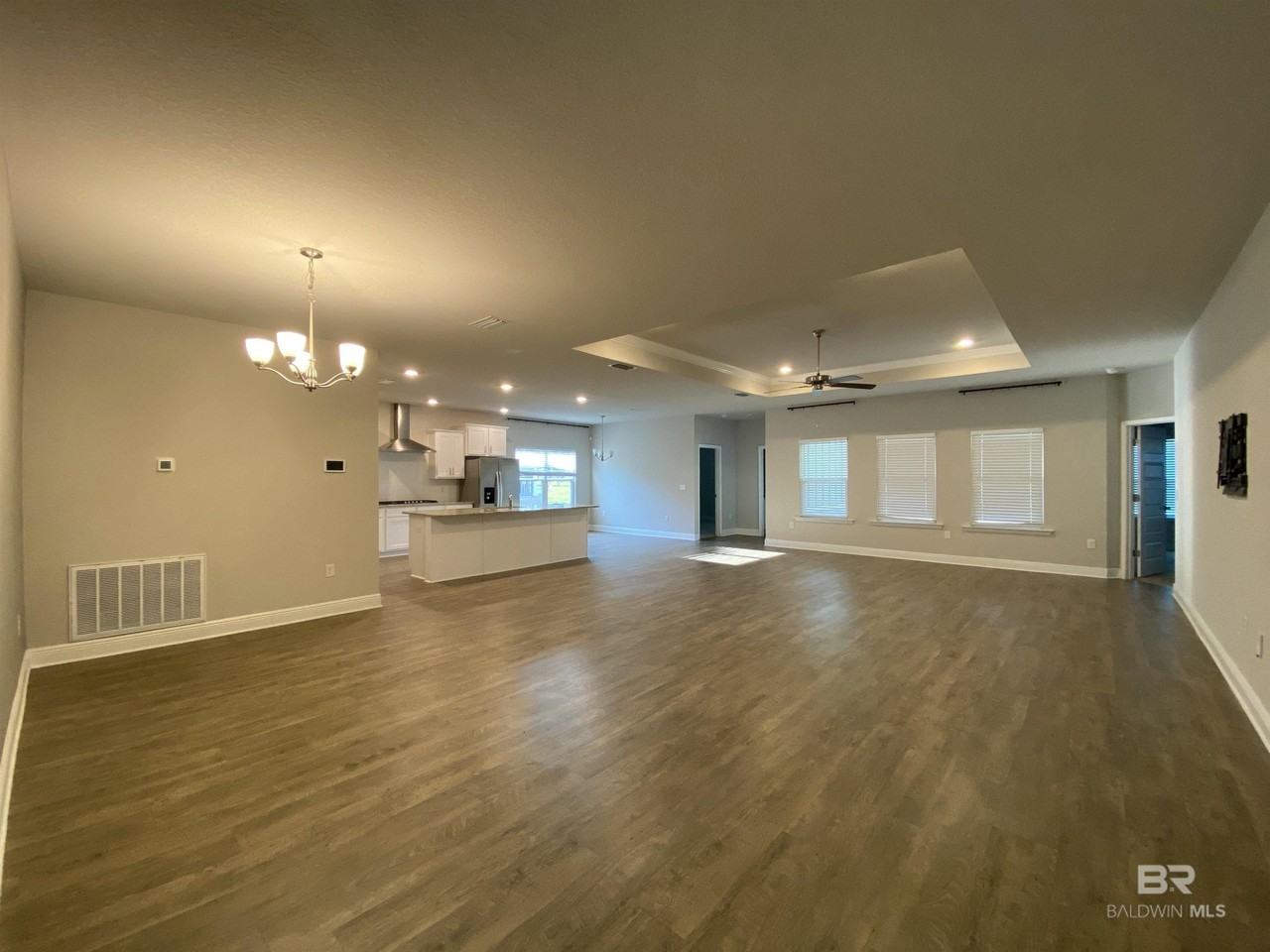 9102 Diamante Blvd - Photo 4 of 23