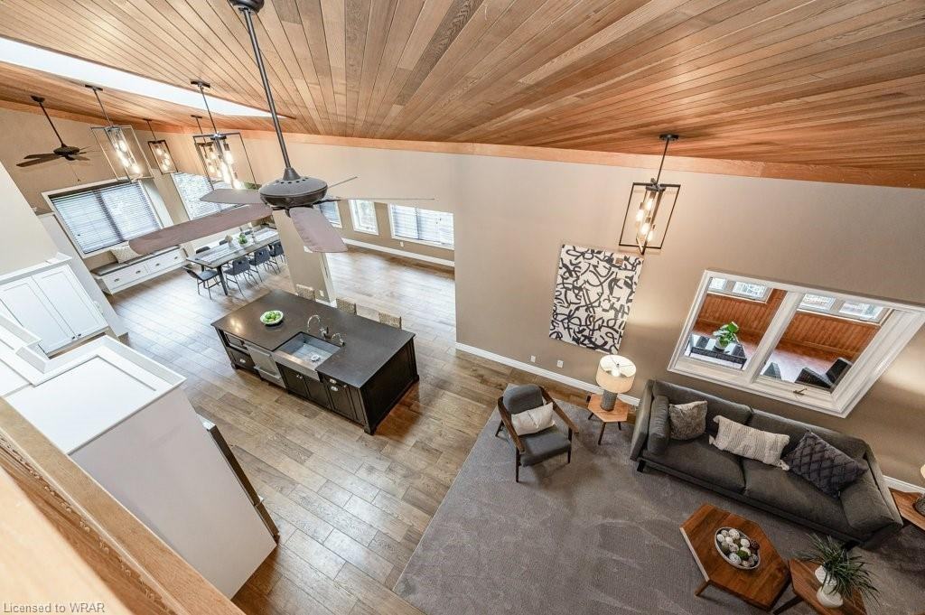 63 Saint Charles Street West - Photo 4 of 26