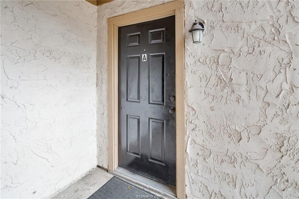 1601 Brentwood Dr #A - Photo 3 of 20