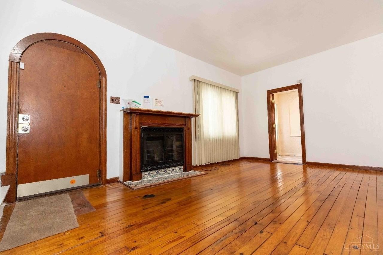 27 Parkwood Pl - Photo 4 of 17