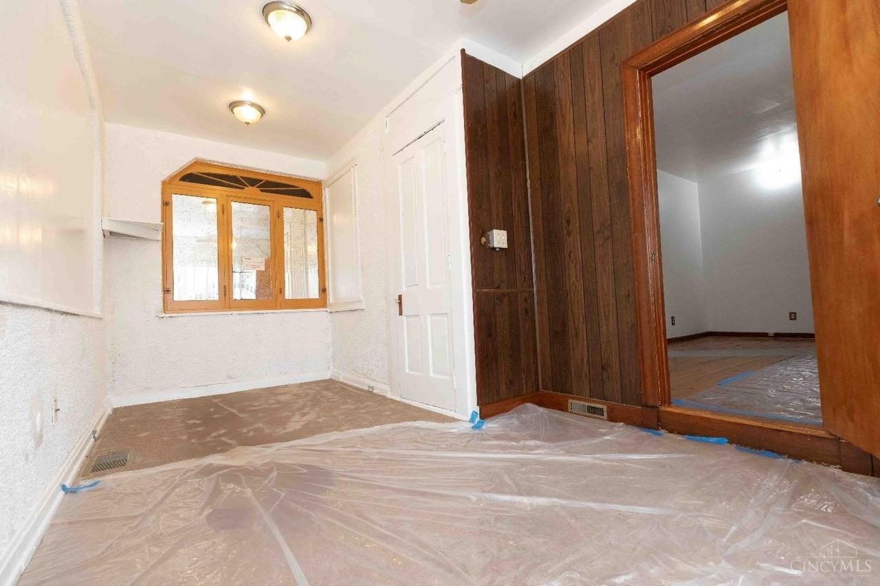 27 Parkwood Pl - Photo 5 of 17