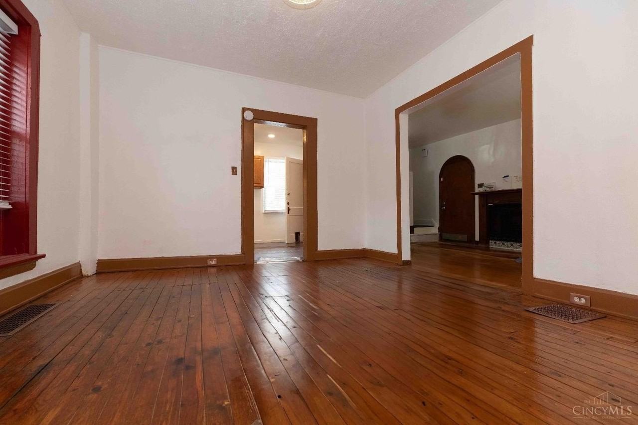 27 Parkwood Pl - Photo 7 of 17