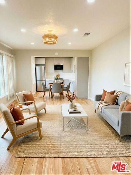 16852 Mccormick St - Photo 2 of 14