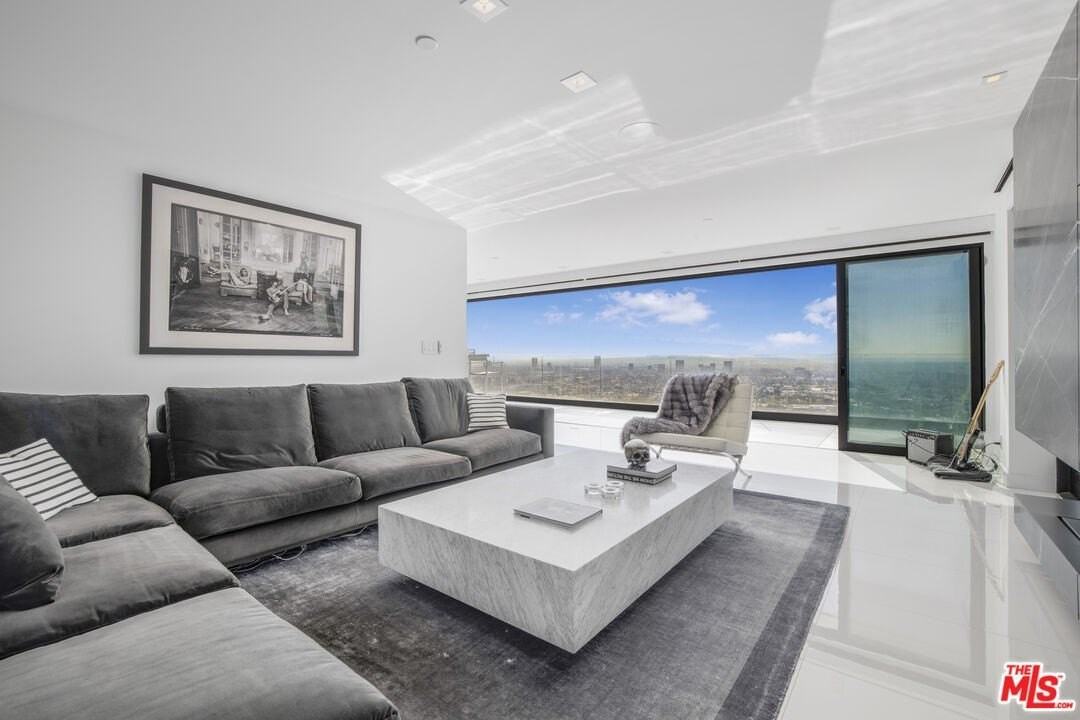 1600 Marlay Dr - Photo 5 of 25