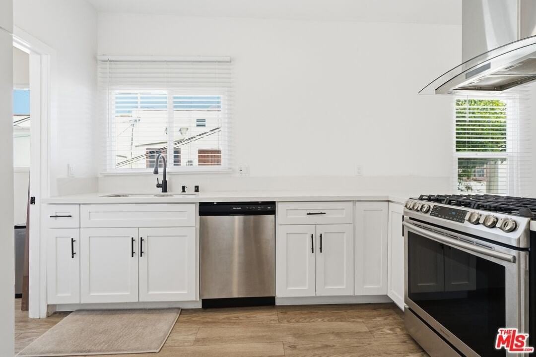 455 S Rexford Dr - Photo 7 of 27