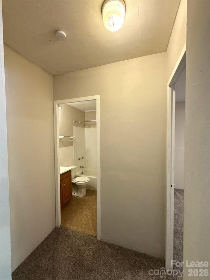 2126 E 7th St Apt 107 #107 - Photo 5 of 7