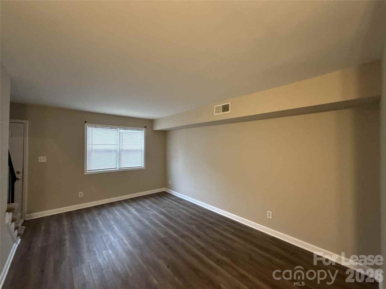 1613 N Sharon Amity Rd Apt H #H - Photo 4 of 13