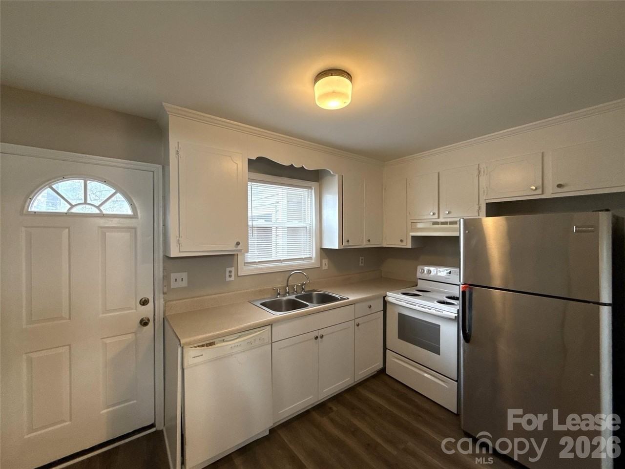 1613 N Sharon Amity Rd Apt H #H - Photo 6 of 13