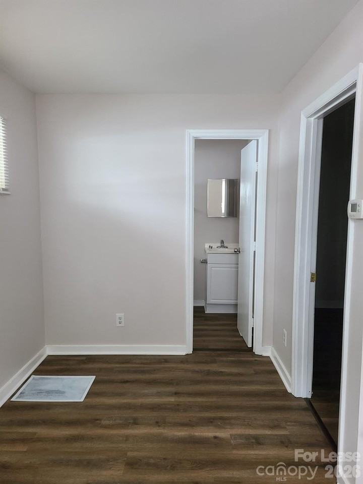 1844 Academy St - Photo 6 of 9