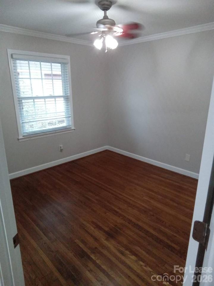 764 W Franklin St - Photo 2 of 10