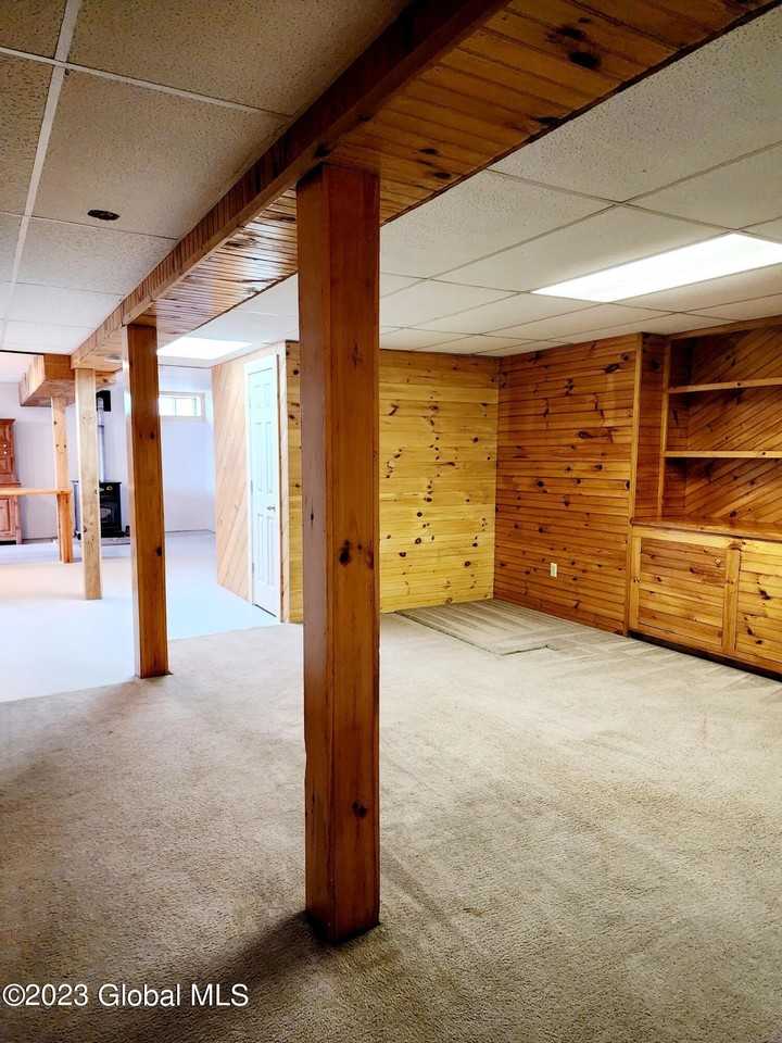 285 Gridley Rd - Photo 6 of 18