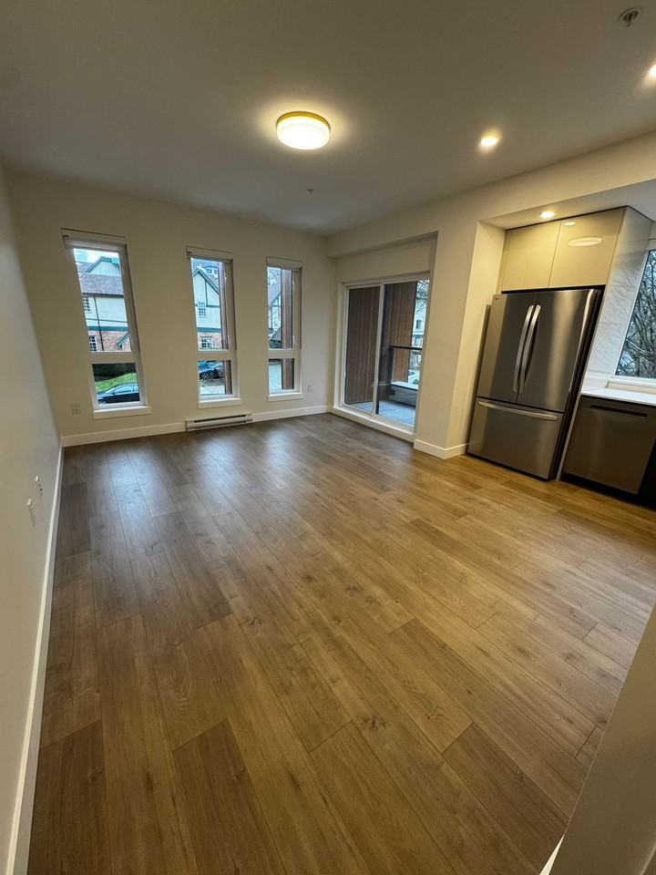 15353 17 Avenue #210 - Photo 7 of 27