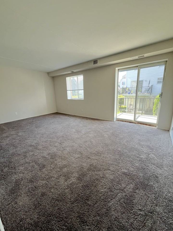 Lindenwood North and West - Photo 5 of 19