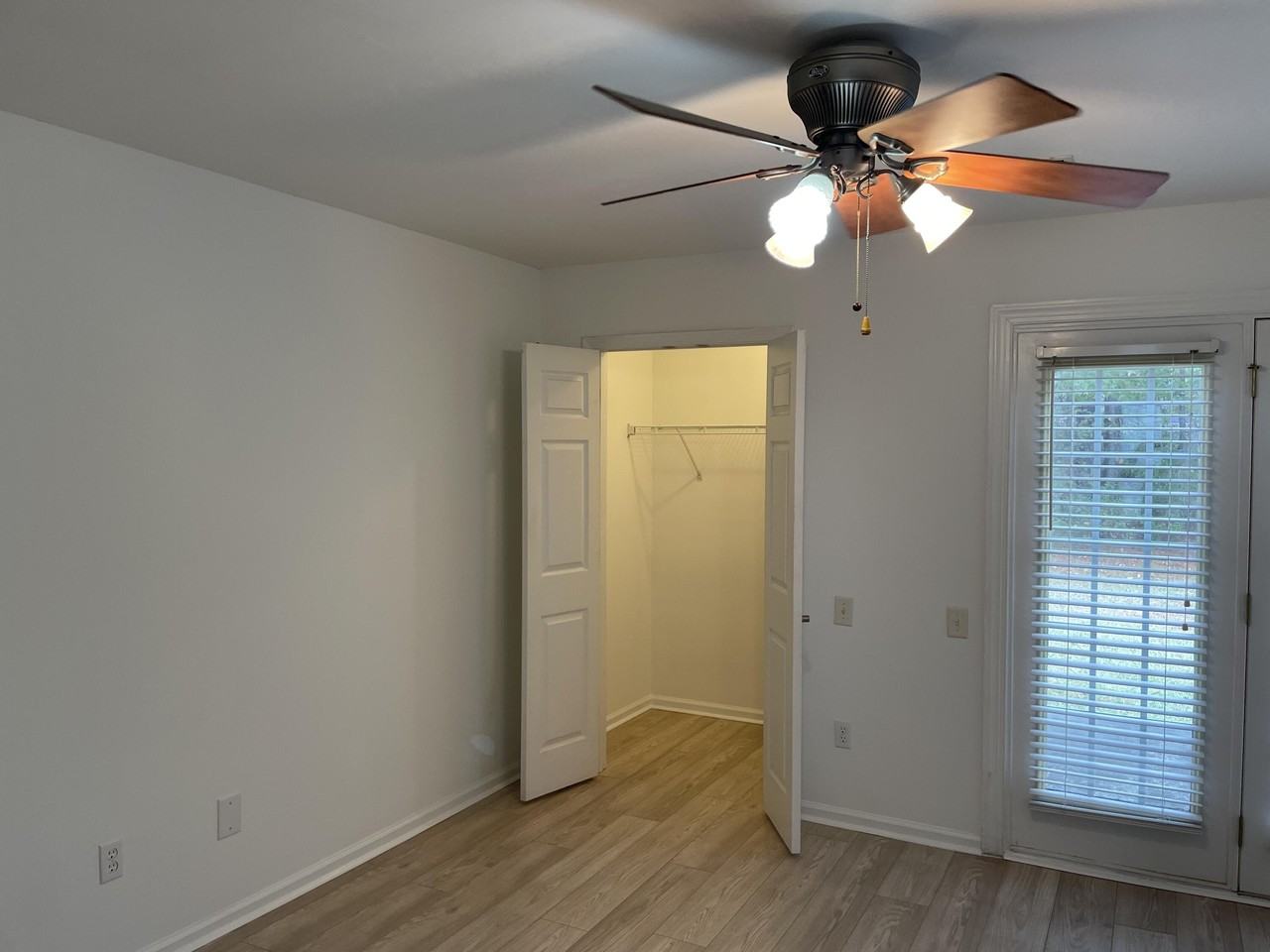 4865 Habersham Ln - Photo 5 of 24