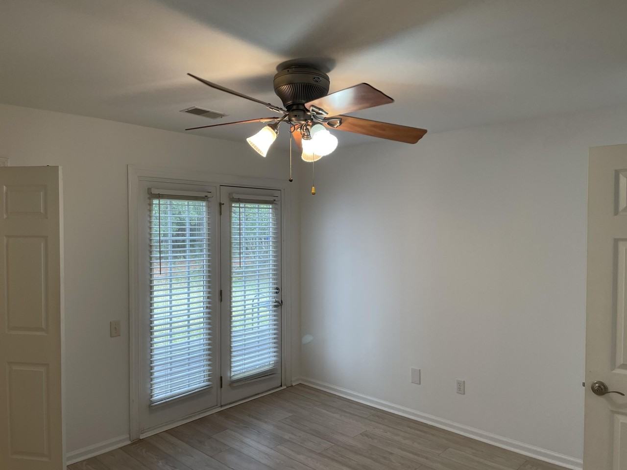 4865 Habersham Ln - Photo 6 of 24